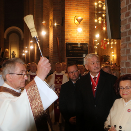 Nr 1; 2025-11-11 Jasło Obchody Święta Niepodległości z poświęceniem tablicy upamiętniającej ks. mjr. Mieczysława Janasa